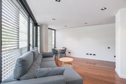 Apartment à vendre à Barcelona, Espagne, 2 chambres, No. 140972 - photo 2