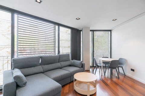 Apartment à vendre à Barcelona, Espagne, 2 chambres, No. 140972 - photo 4