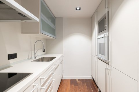 Apartment à vendre à Barcelona, Espagne, 2 chambres, No. 140972 - photo 8