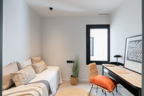 Apartamento en venta en Barcelona, España 4 dormitorios, No. 140974 - foto 21