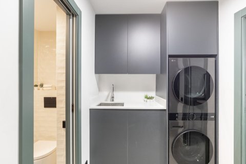 Apartamento en venta en Barcelona, España 4 dormitorios, No. 140974 - foto 13