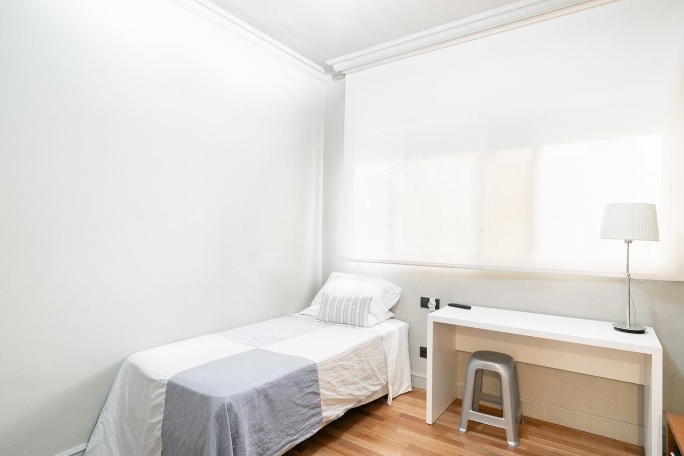 Wohnung in Barcelona, Spanien 3 Schlafzimmer,  Nr. 140973