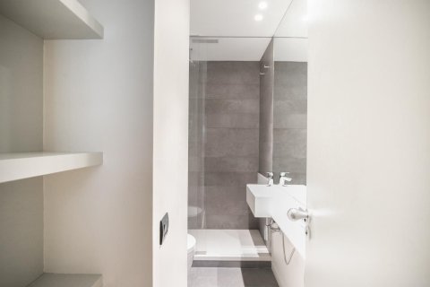Apartamento en venta en Barcelona, España 3 dormitorios, No. 140973 - foto 16