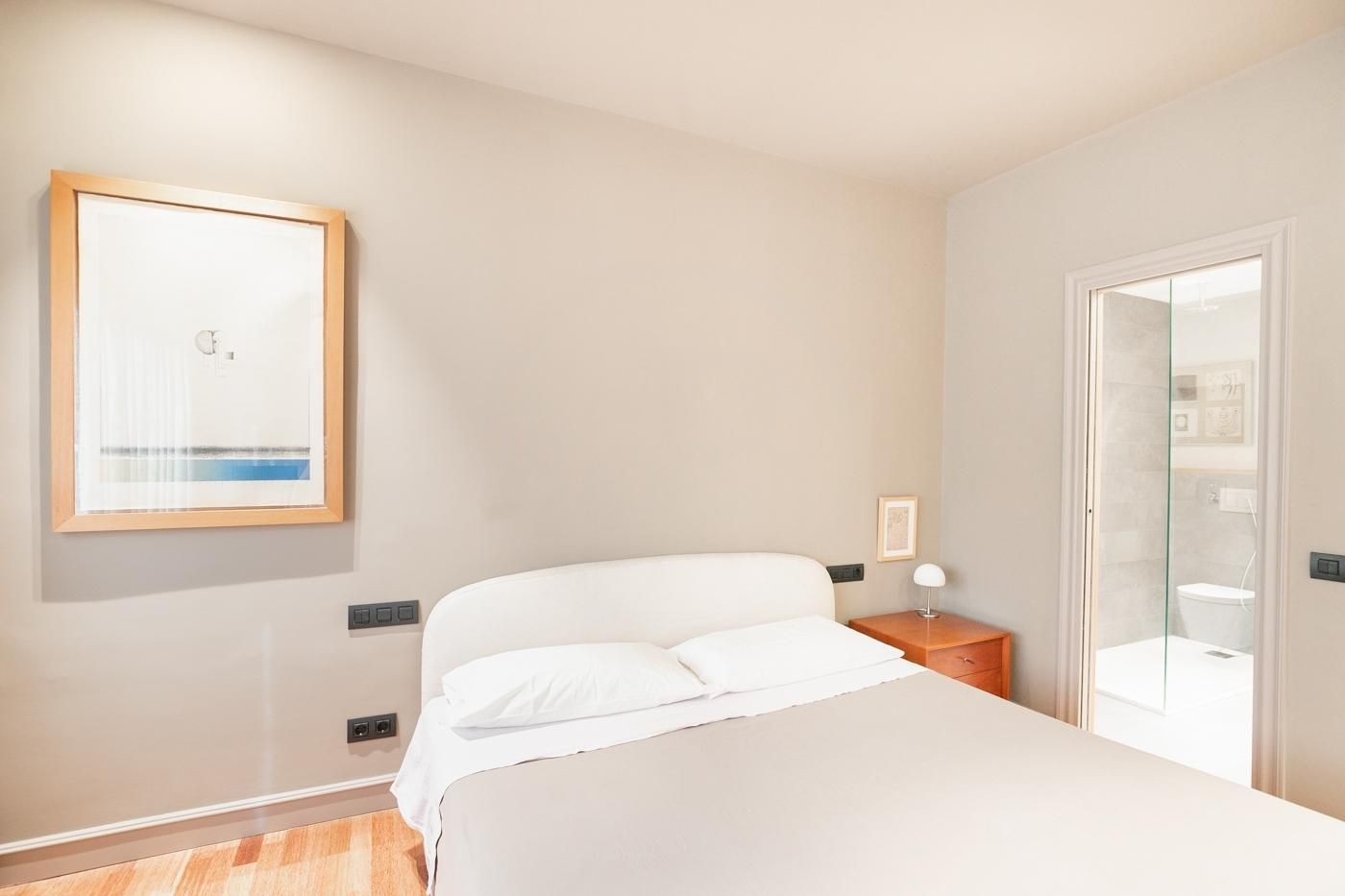 Wohnung in Barcelona, Spanien 3 Schlafzimmer,  Nr. 140973