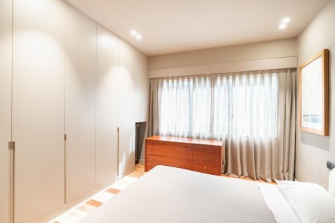 Apartamento en venta en Barcelona, España 3 dormitorios, No. 140973 - foto 12