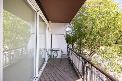 Apartamento en venta en Barcelona, España 3 dormitorios, No. 140973 - foto 5