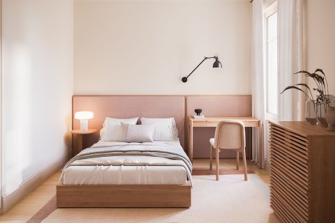 Apartamento en venta en Barcelona, España 3 dormitorios, No. 140969 - foto 16