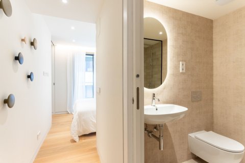 Apartment à vendre à Barcelona, EspagneNo. 140971 - photo 16