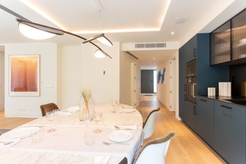 Apartment à vendre à Barcelona, EspagneNo. 140971 - photo 9