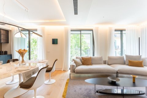 Apartment à vendre à Barcelona, EspagneNo. 140971 - photo 1
