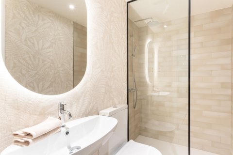 Apartment à vendre à Barcelona, EspagneNo. 140971 - photo 25