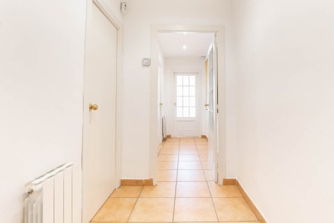 Apartamento en venta en Sant Cugat del Vallès, Barcelona, España 3 dormitorios, No. 140968 - foto 16