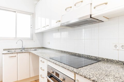 Apartamento en venta en Sant Cugat del Vallès, Barcelona, España 3 dormitorios, No. 140968 - foto 13