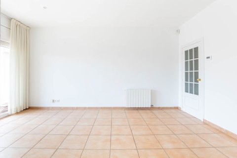 Apartamento en venta en Sant Cugat del Vallès, Barcelona, España 3 dormitorios, No. 140968 - foto 8