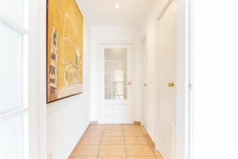 Apartamento en venta en Sant Cugat del Vallès, Barcelona, España 3 dormitorios, No. 140968 - foto 29