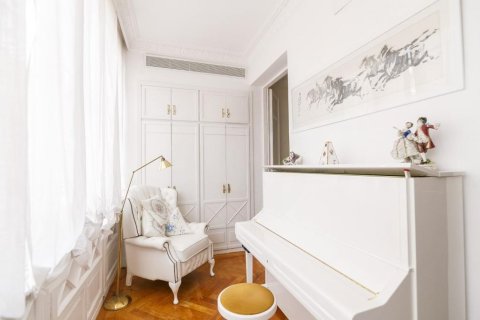 Apartamento en venta en Barcelona, España 4 dormitorios, No. 140970 - foto 9