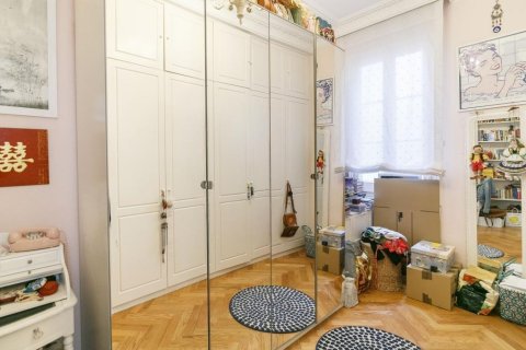 Apartamento en venta en Barcelona, España 4 dormitorios, No. 140970 - foto 12