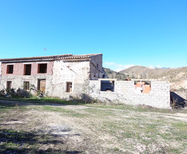 Hus i Arboleas, Almeria, Spanien 6 sovrum, 300 kvm. Nr. 184096