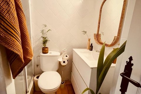 Paritalo myytävänä Barcelona, Espanja, 2 makuuhuonetta, 132 m2 No. 173245 - kuva 22