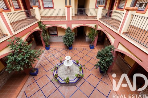 Продажа квартиры в Севилья, Испания 2 спальни, 100м2 №173243 - фото 4