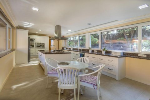 Сasa en venta en Begur, Gerona, España 6 dormitorios, No. 141177 - foto 14