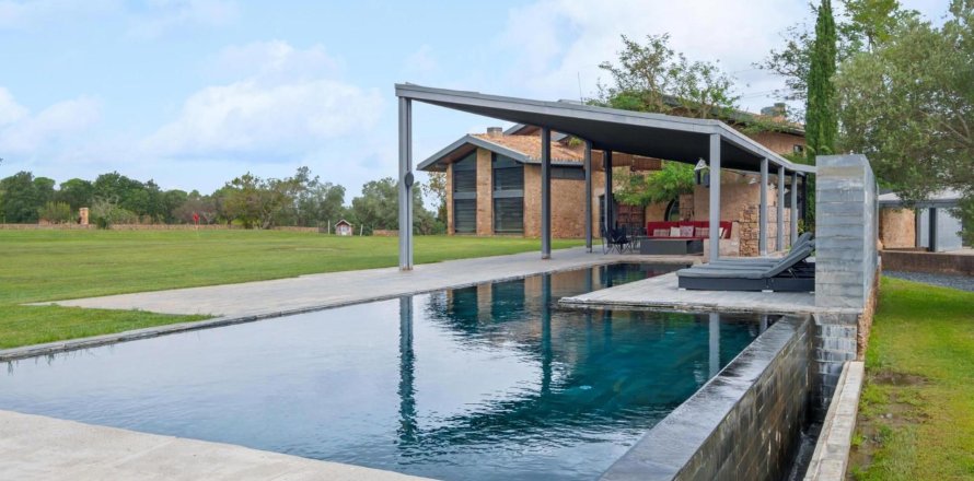 Сasa en Forallac, Gerona, España 8 dormitorios, No. 141176