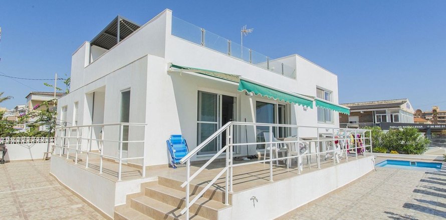 Villa i Torrevieja, Alicante, Spanien 6 sovrum, 167 kvm. Nr. 196312