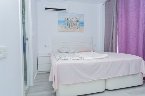 Villa till salu i Torrevieja, Alicante, Spanien 6 sovrum, 167 kvm. Nr. 196312 - foto 17