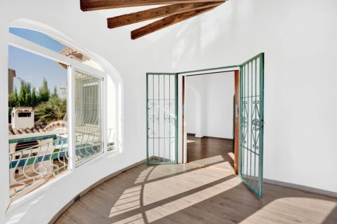 Villa till salu i Calpe, Alicante, Spanien 2 sovrum, 164 kvm. Nr. 196315 - foto 8