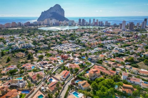 Villa till salu i Calpe, Alicante, Spanien 2 sovrum, 164 kvm. Nr. 196315 - foto 3