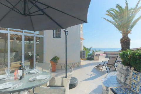Villa i El Campello, Alicante, Spanien 4 sovrum, 345 kvm. Nr. 196314