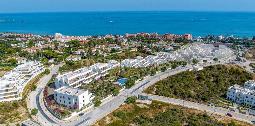 Apartment à Estepona, Malaga, Espagne 1 chambre, 54 m2 No. 168003