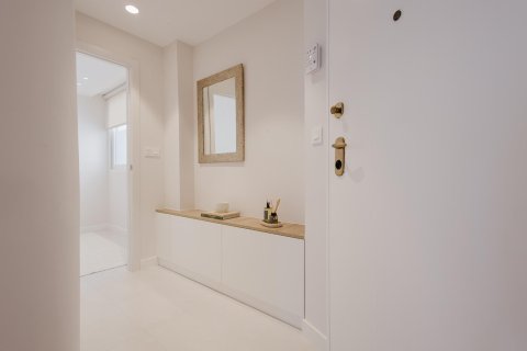 Apartment for rent in Torrevieja, Alicante, Spain 110 sq.m. No. 168007 - photo 3