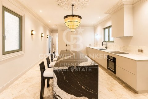 Apartment à vendre à Barcelona, Espagne, 4 chambres,  No. 178626 - photo 29