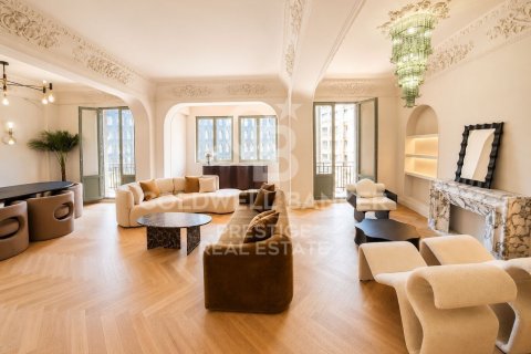 Apartment à Barcelona, Espagne 4 chambres,  No. 178626