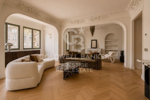 Apartment à vendre à Barcelona, Espagne, 4 chambres,  No. 178626 - photo 5