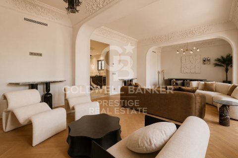 Apartment à vendre à Barcelona, Espagne, 4 chambres,  No. 178626 - photo 2