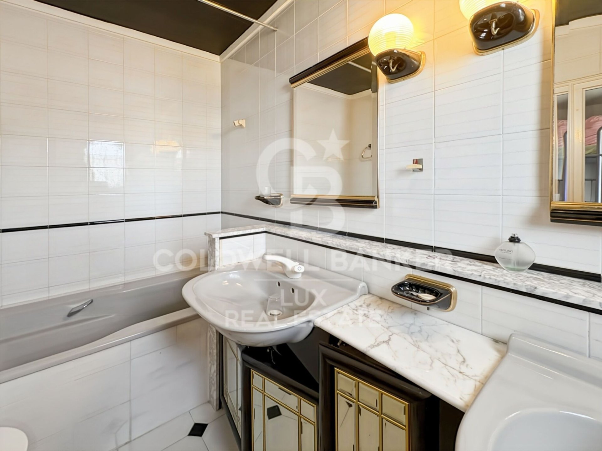 Villa a Empuriabrava, Girona, Spagna 7 camere da letto, 544 mq. N° 178624