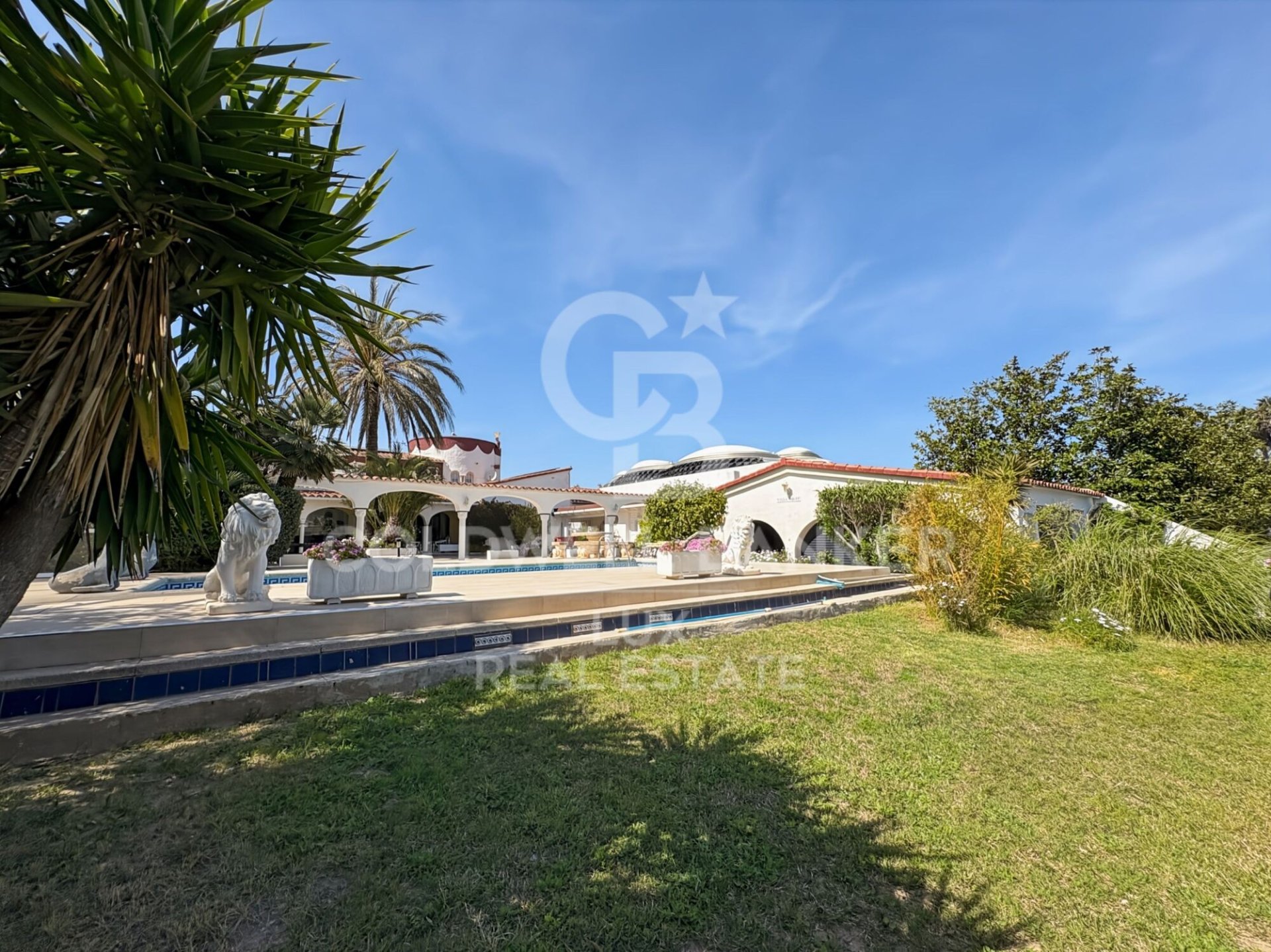Villa a Empuriabrava, Girona, Spagna 7 camere da letto, 544 mq. N° 178624