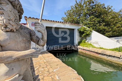 Villa à vendre à Empuriabrava, Girona, Espagne, 7 chambres, 544 m2 No. 178624 - photo 3