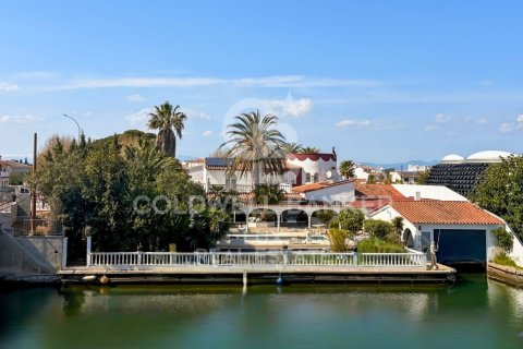 Villa à Empuriabrava, Girona, Espagne 7 chambres, 544 m2 No. 178624