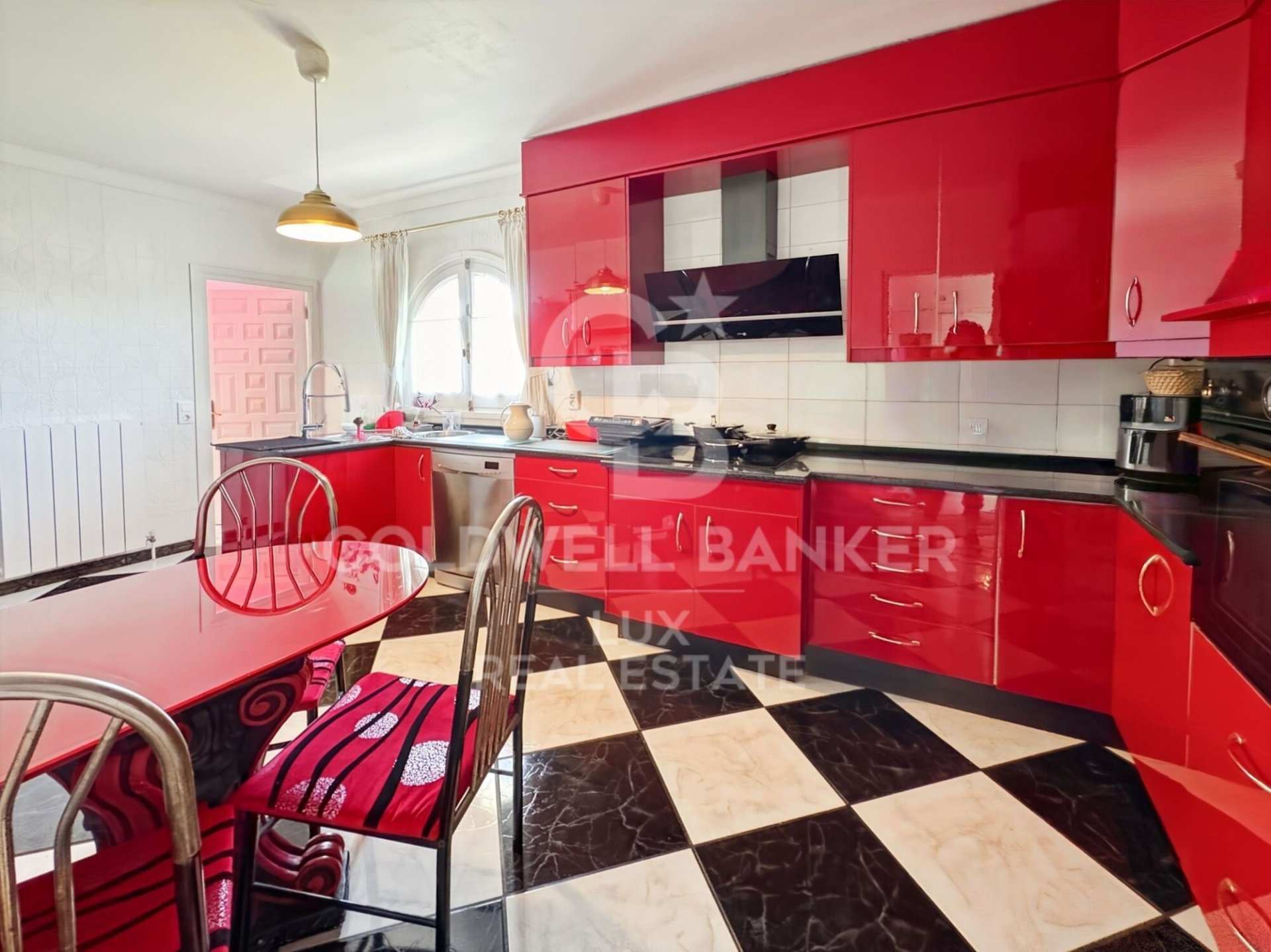 Villa a Empuriabrava, Girona, Spagna 7 camere da letto, 544 mq. N° 178624