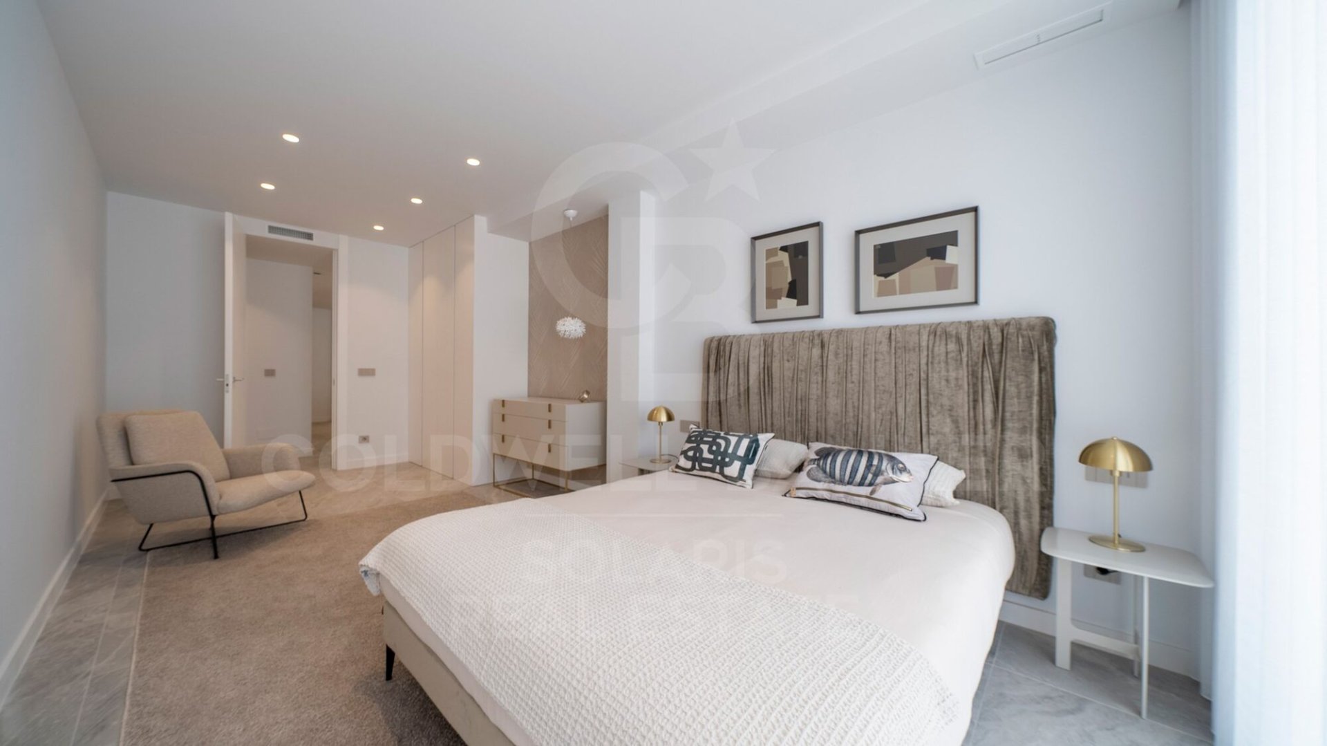 Villa a Finestrat, Alicante, Spagna 5 camere da letto, 487 mq. N° 178623