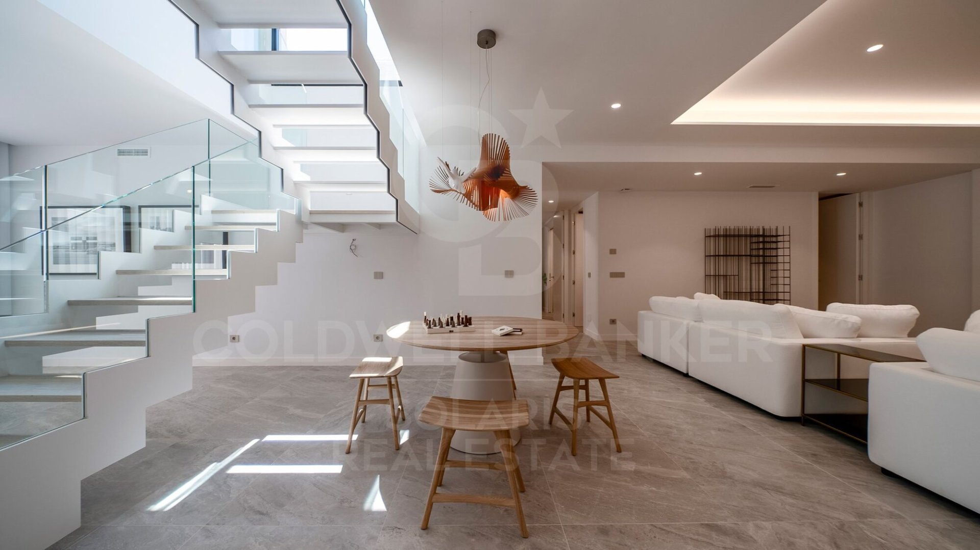Villa a Finestrat, Alicante, Spagna 5 camere da letto, 487 mq. N° 178623