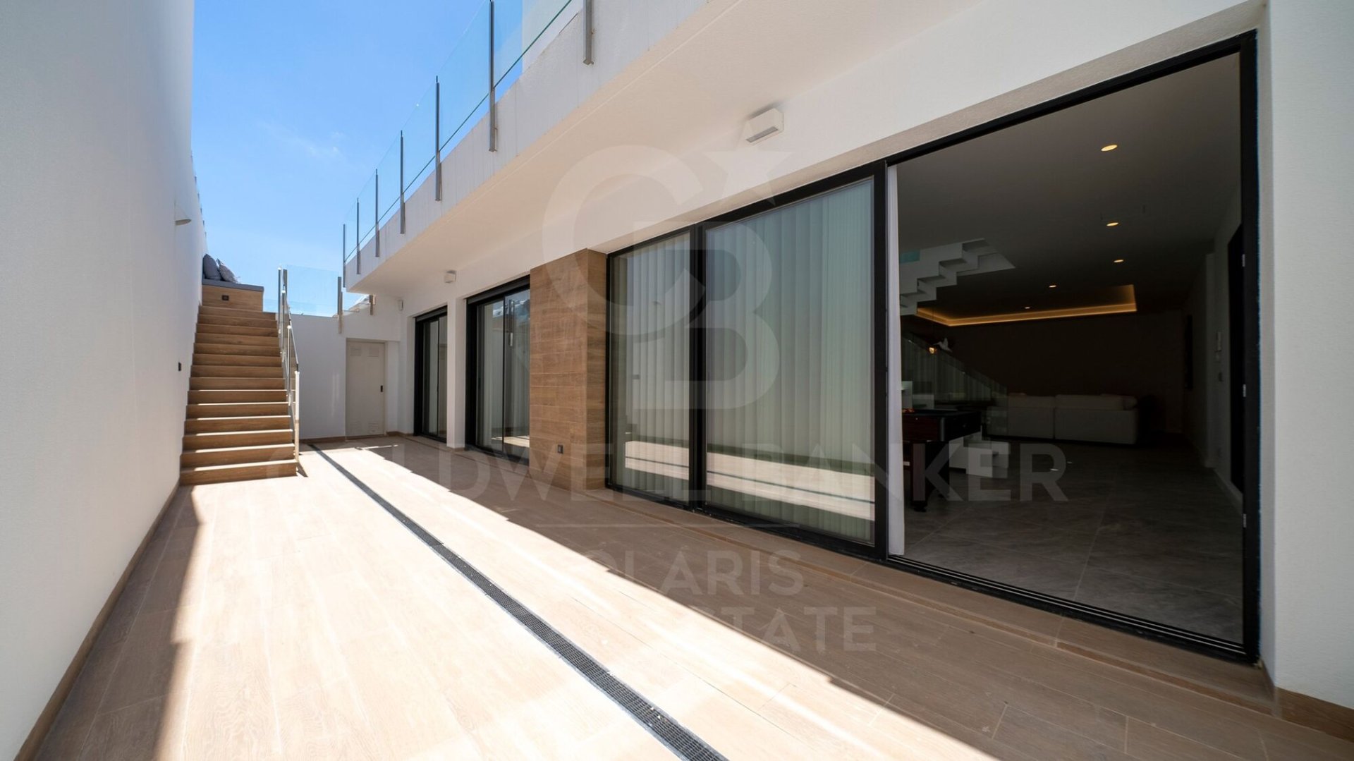Villa a Finestrat, Alicante, Spagna 5 camere da letto, 487 mq. N° 178623
