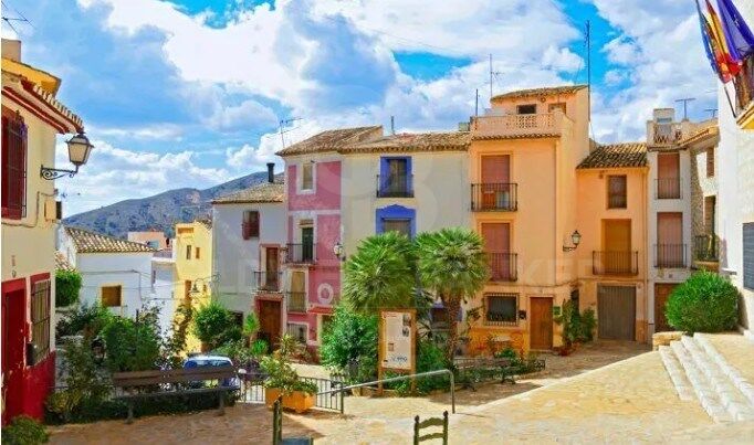 Villa a Finestrat, Alicante, Spagna 5 camere da letto, 487 mq. N° 178623