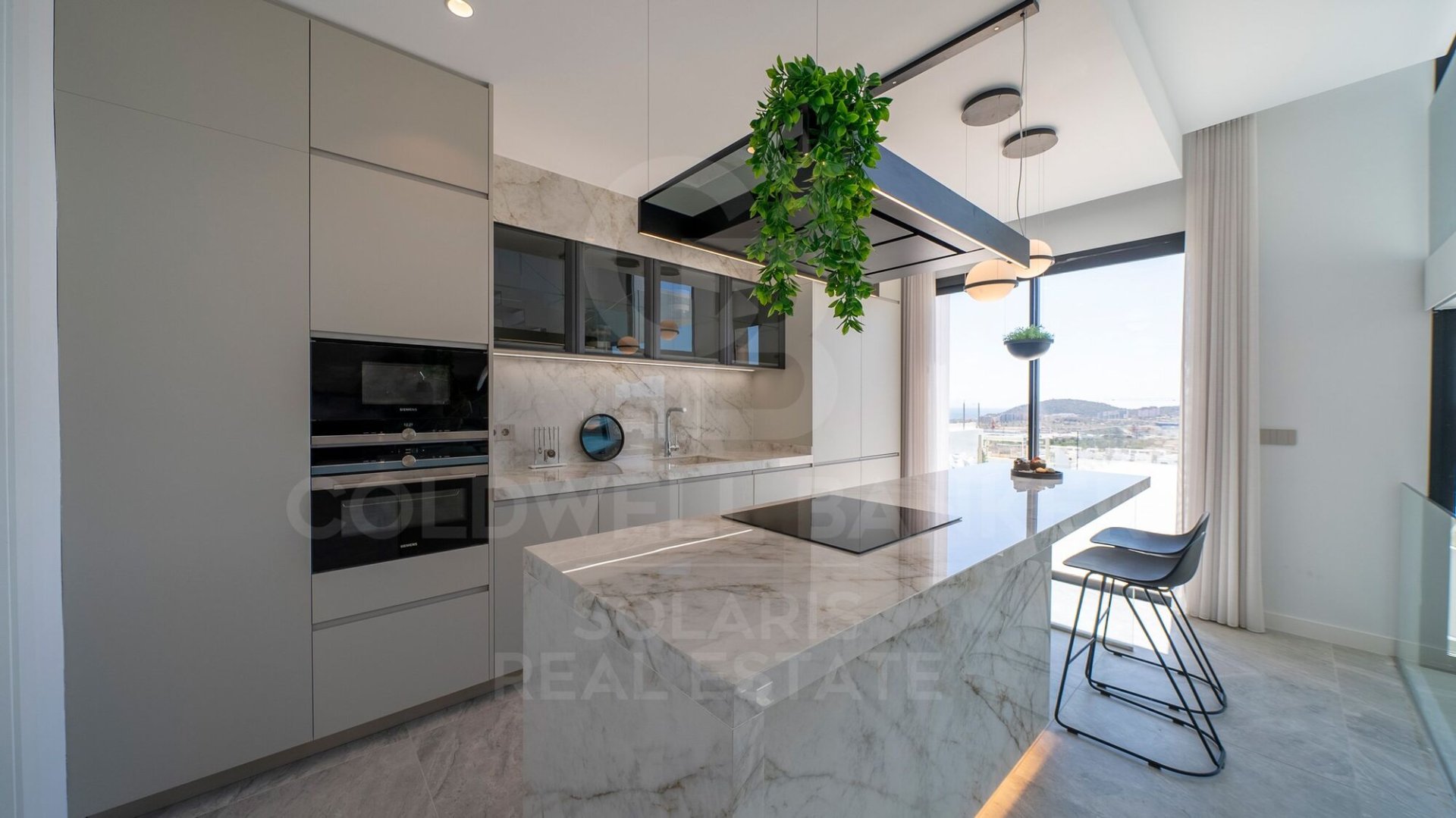 Villa a Finestrat, Alicante, Spagna 5 camere da letto, 487 mq. N° 178623