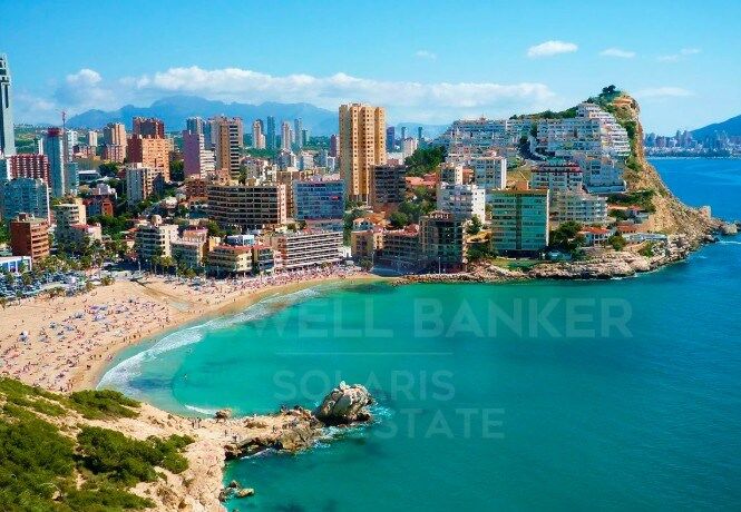 Villa a Finestrat, Alicante, Spagna 5 camere da letto, 487 mq. N° 178623