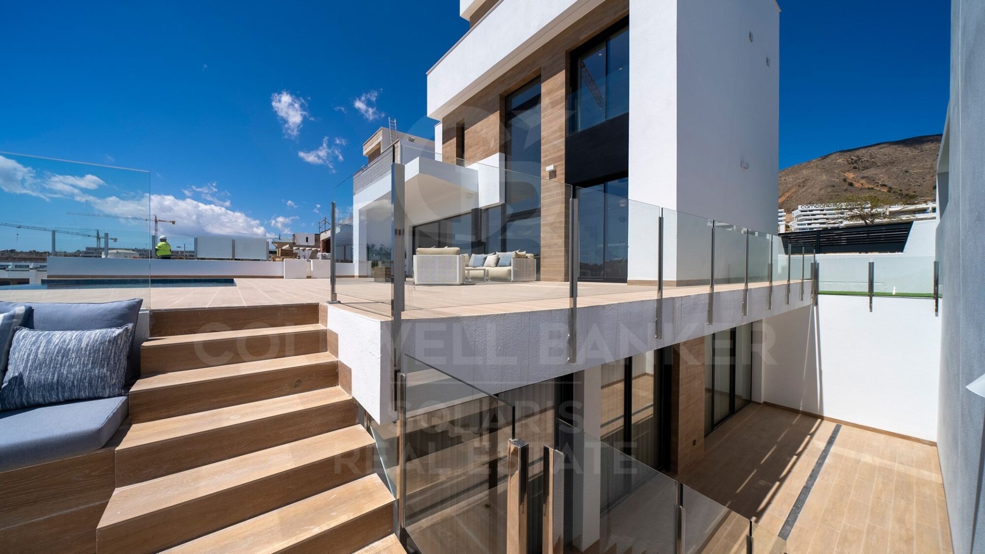 Villa a Finestrat, Alicante, Spagna 5 camere da letto, 487 mq. N° 178623