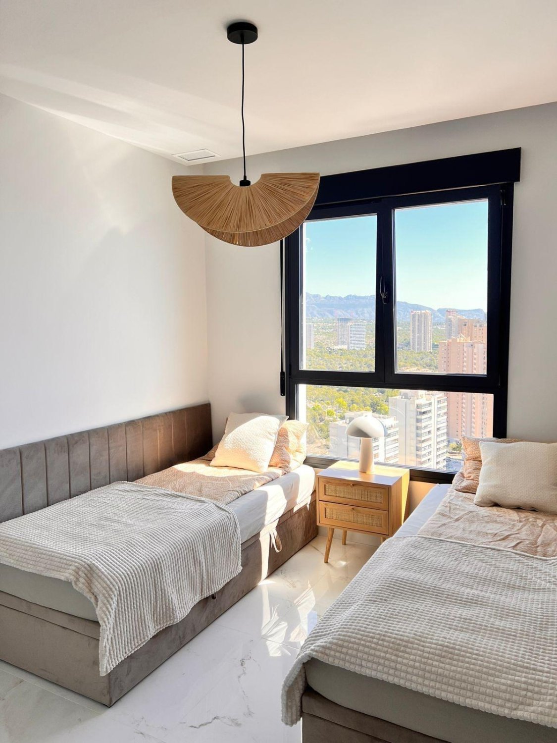 Apartment in Benidorm, Alicante, Spain 3 bedrooms, 130 sq.m. No. 133277